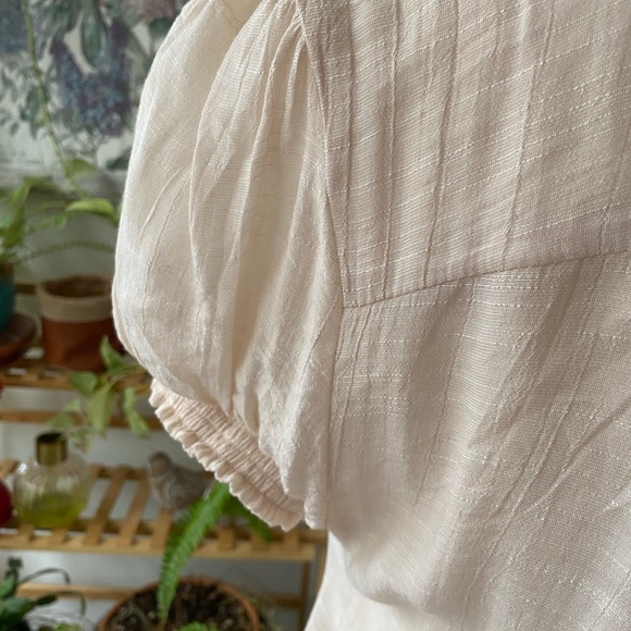 XXI blouse tan color embroidered size M short sleeves elastic band around waist - Picture 13 of 13